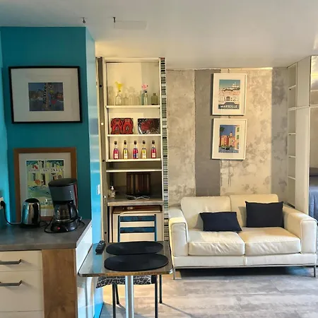 - Port & Lices Walkable - Parking * Saint-Tropez