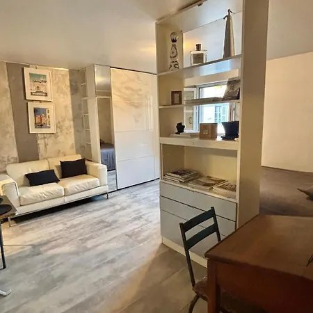 - Port & Lices Walkable - Parking * Saint-Tropez